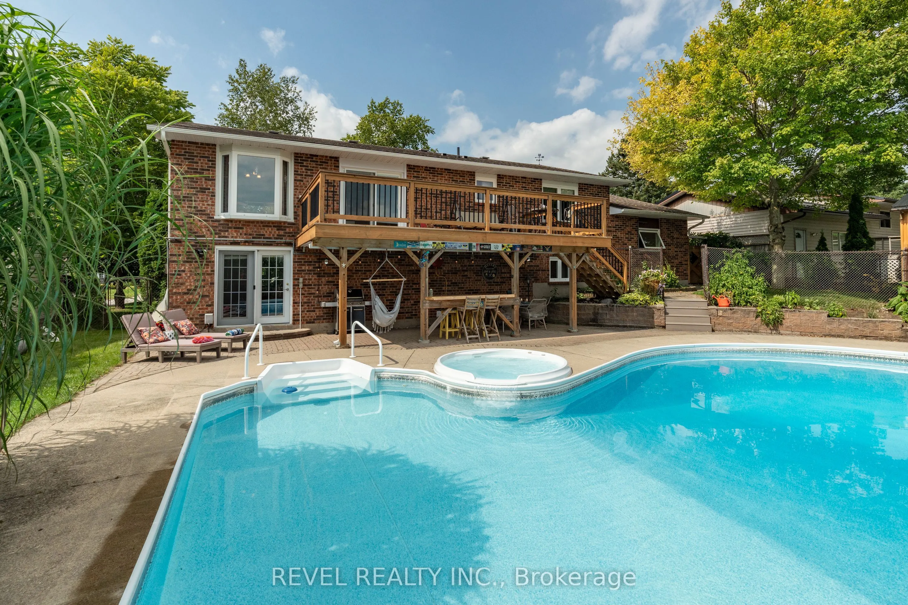 29 Armstrong Crescent