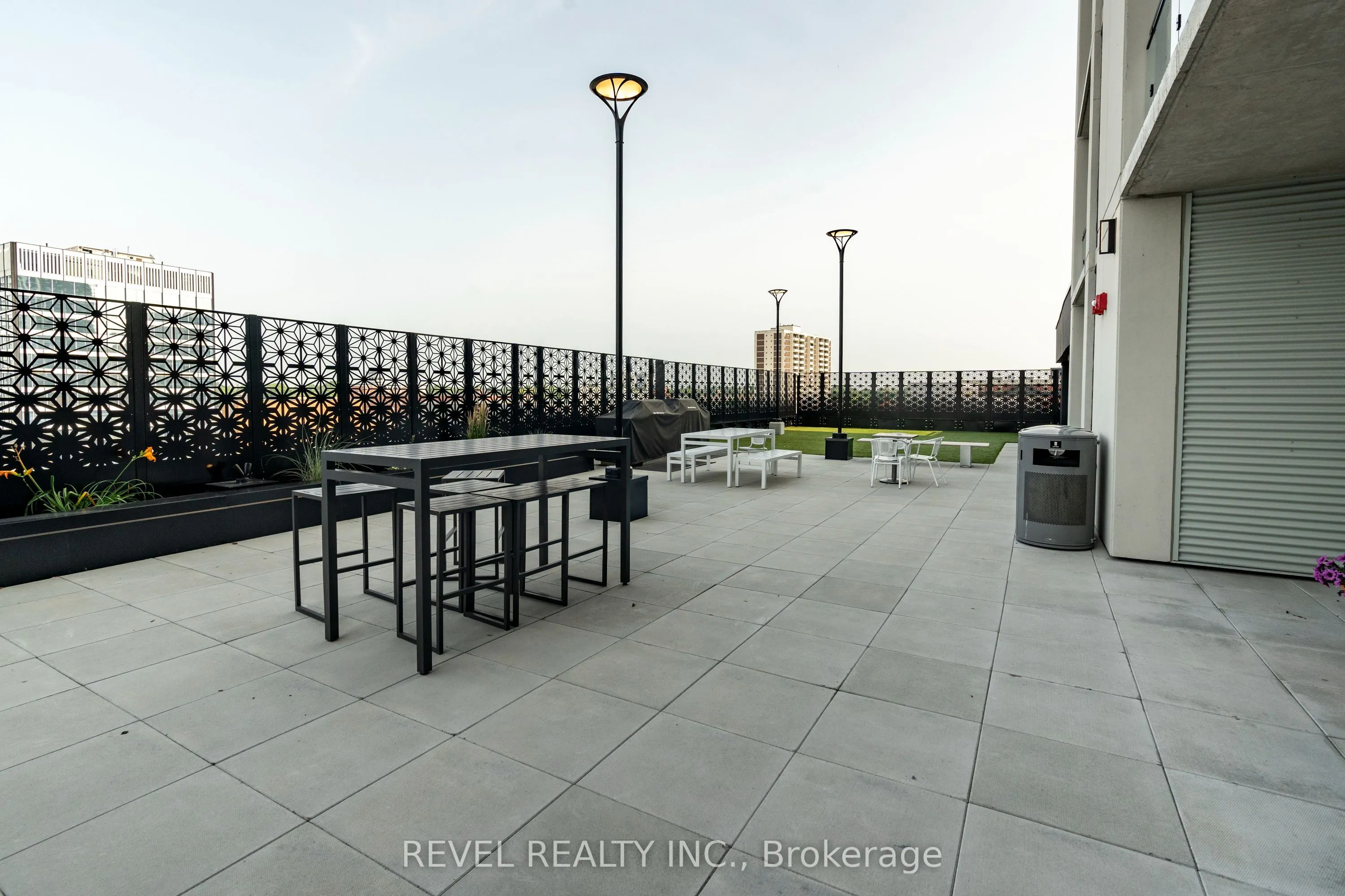 60 Charles Street W, #5