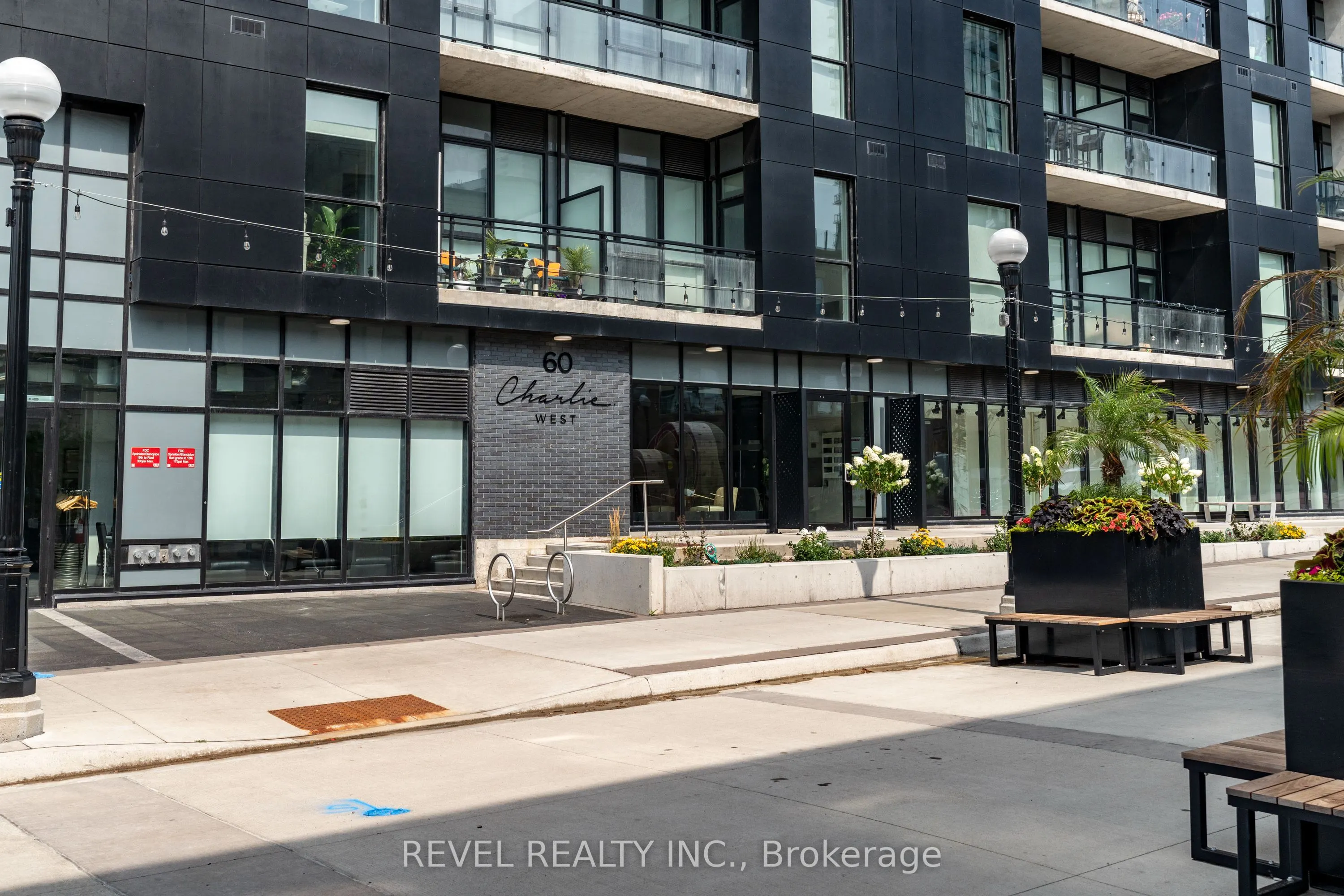 60 Charles Street W, #5