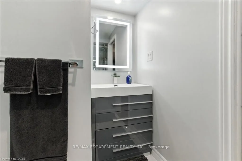 11 Silverspring Crescent