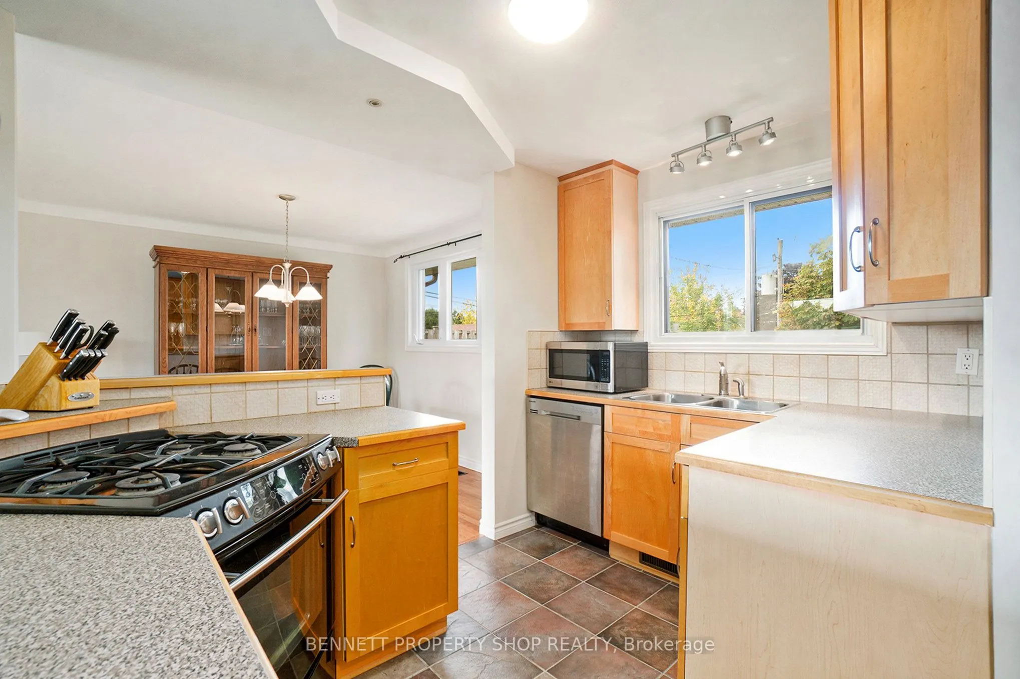 17 Glenmanor Drive