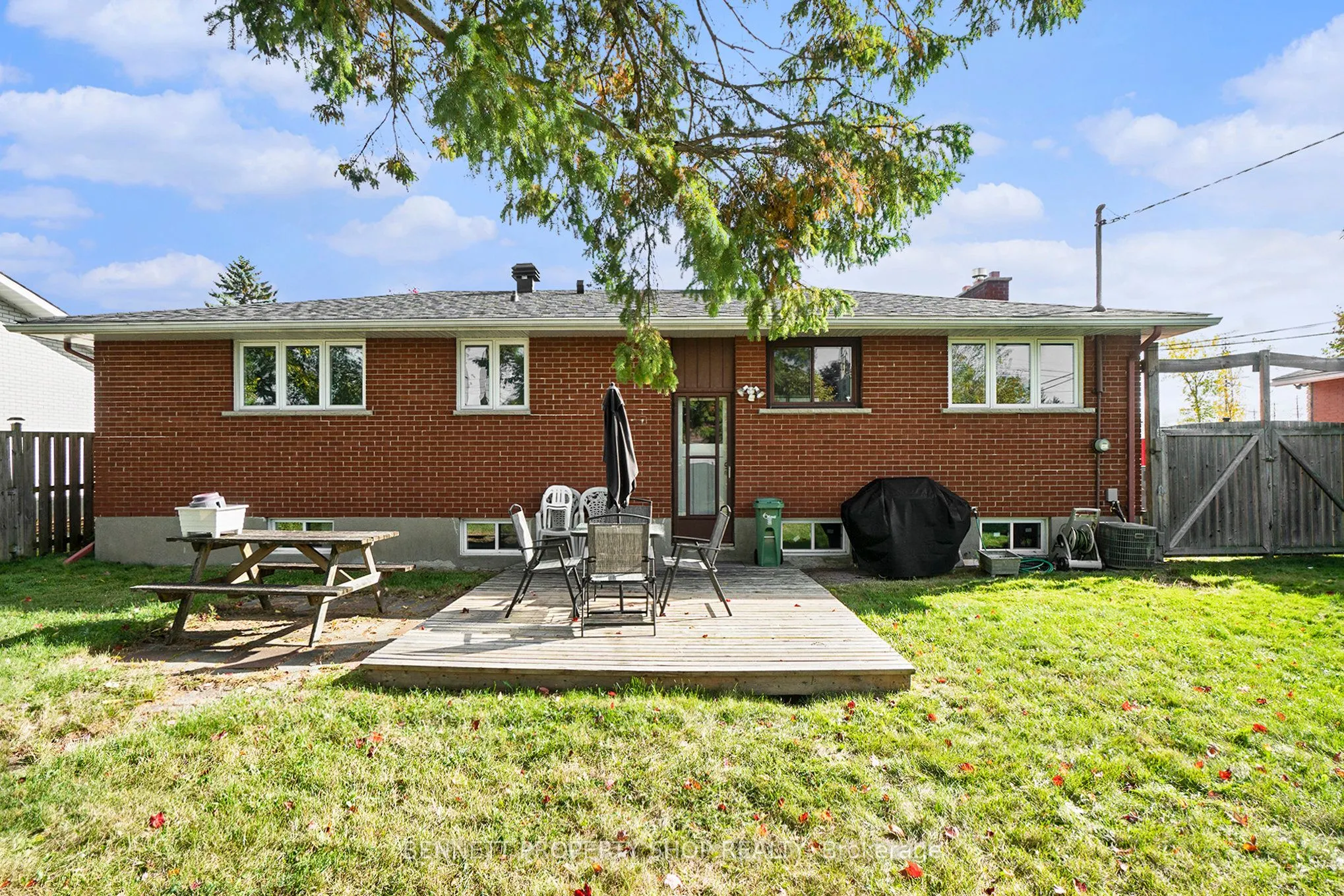 17 Glenmanor Drive