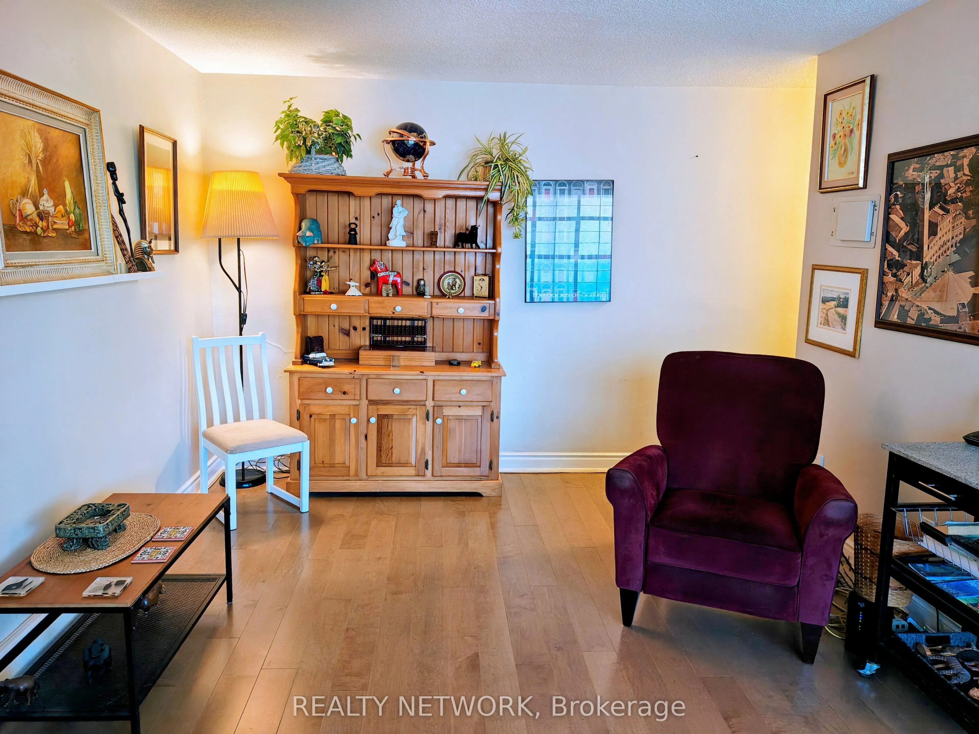81 Charlton Avenue E, #103