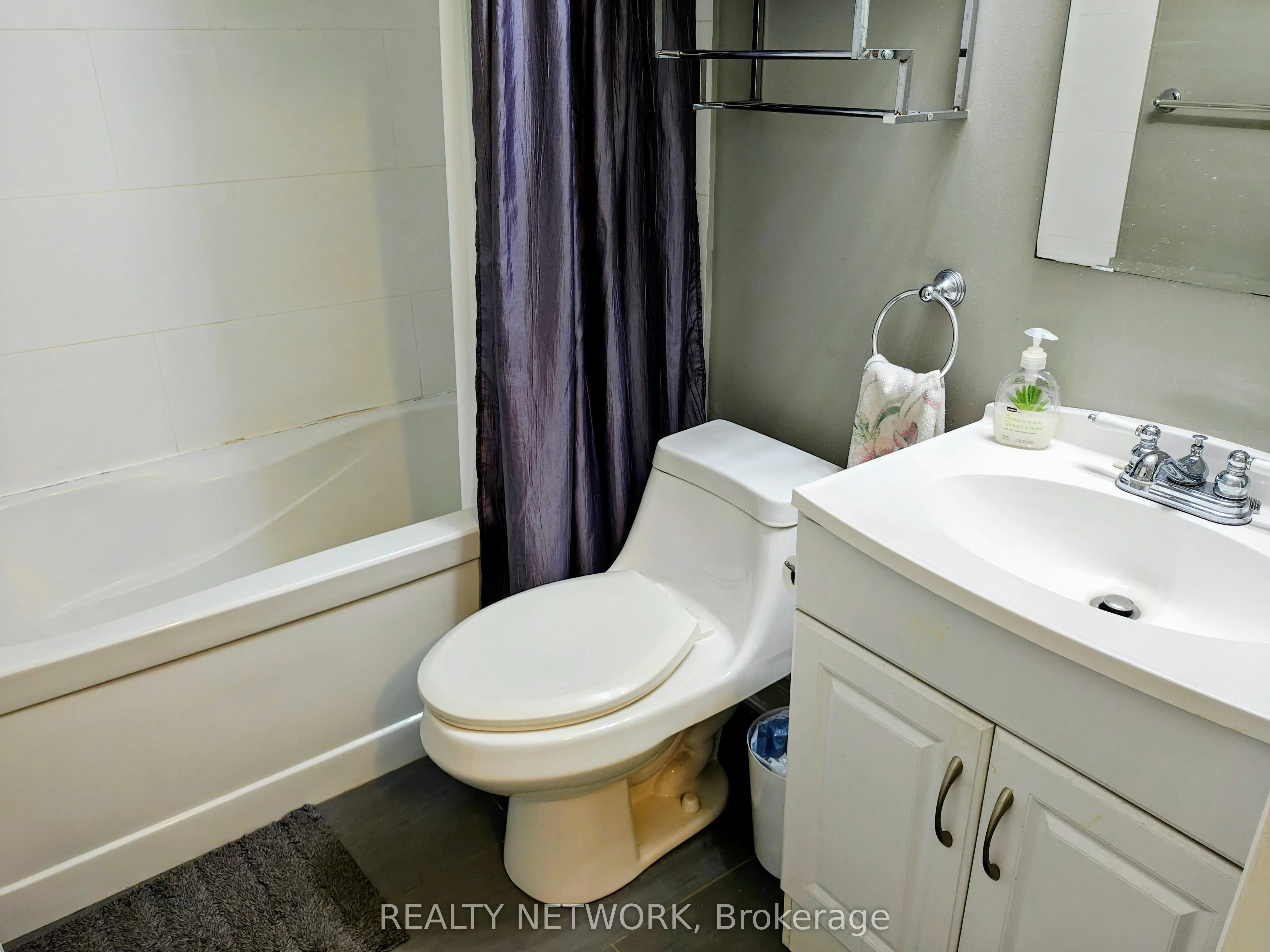 81 Charlton Avenue E, #103