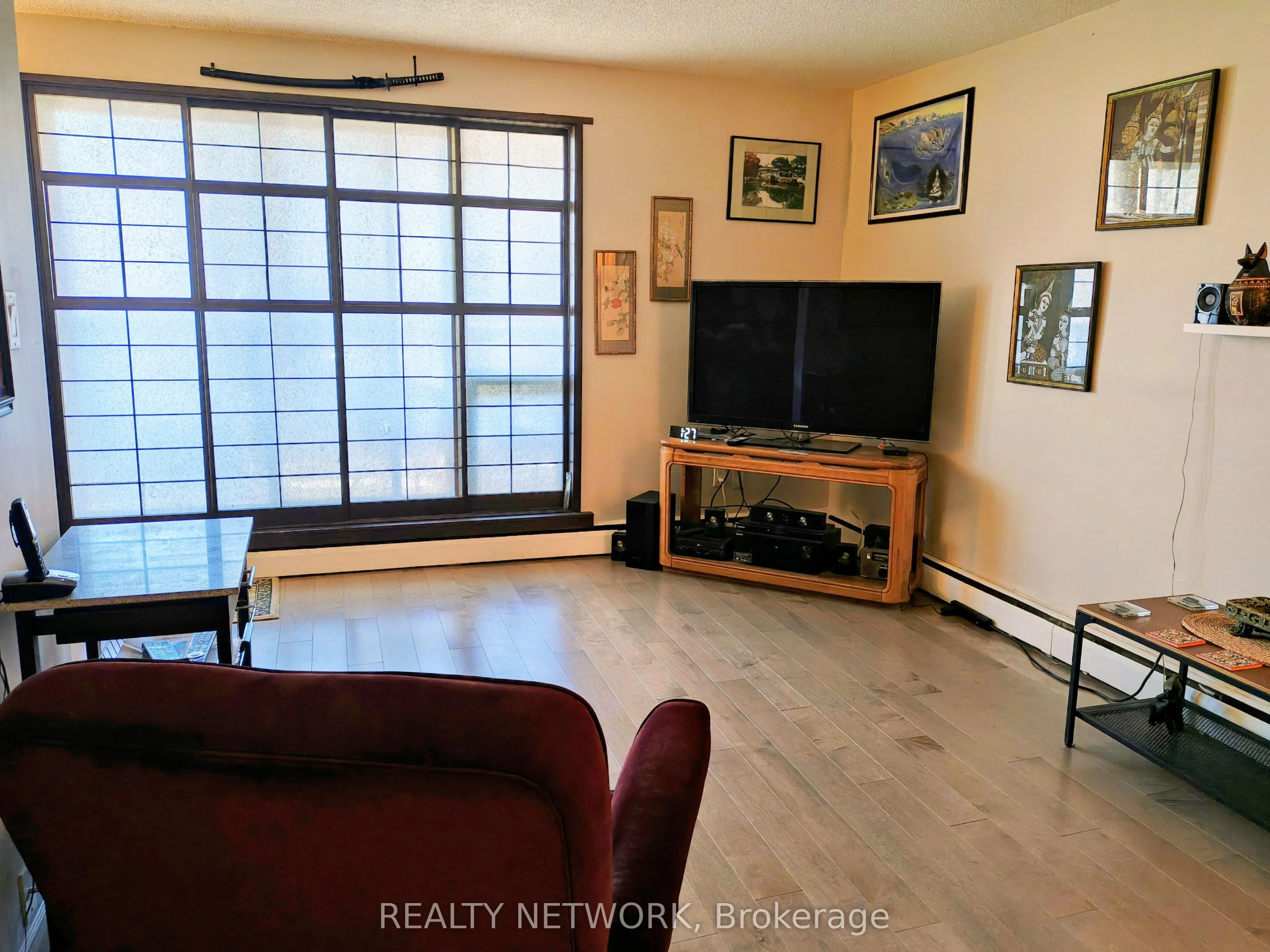 81 Charlton Avenue E, #103