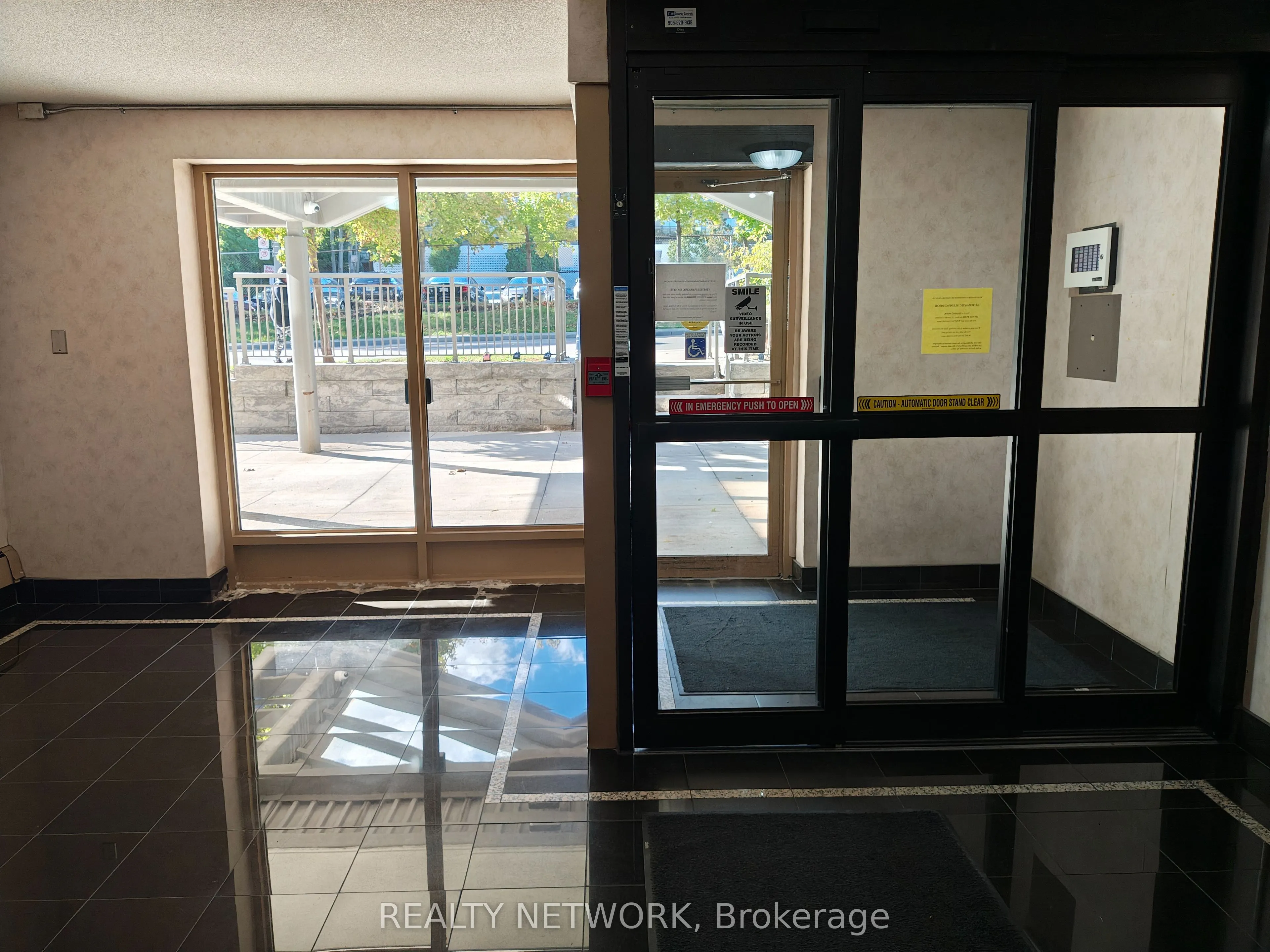 81 Charlton Avenue E, #103