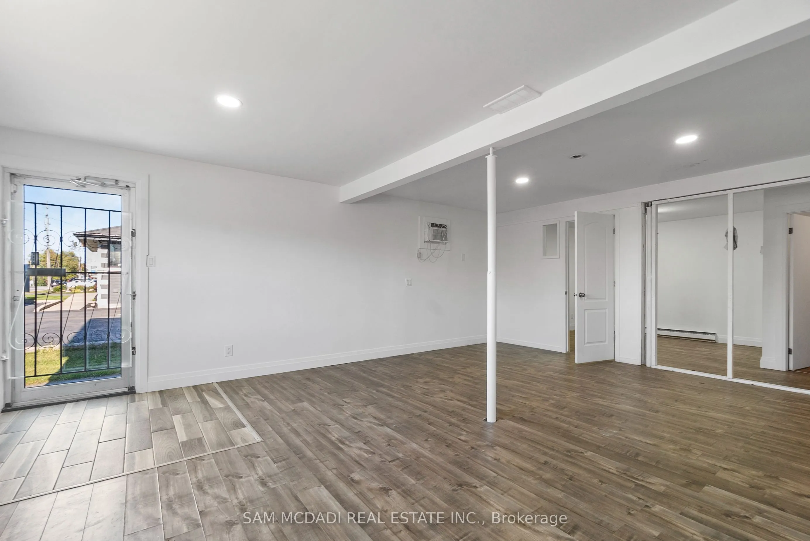 2705 Laurier Street