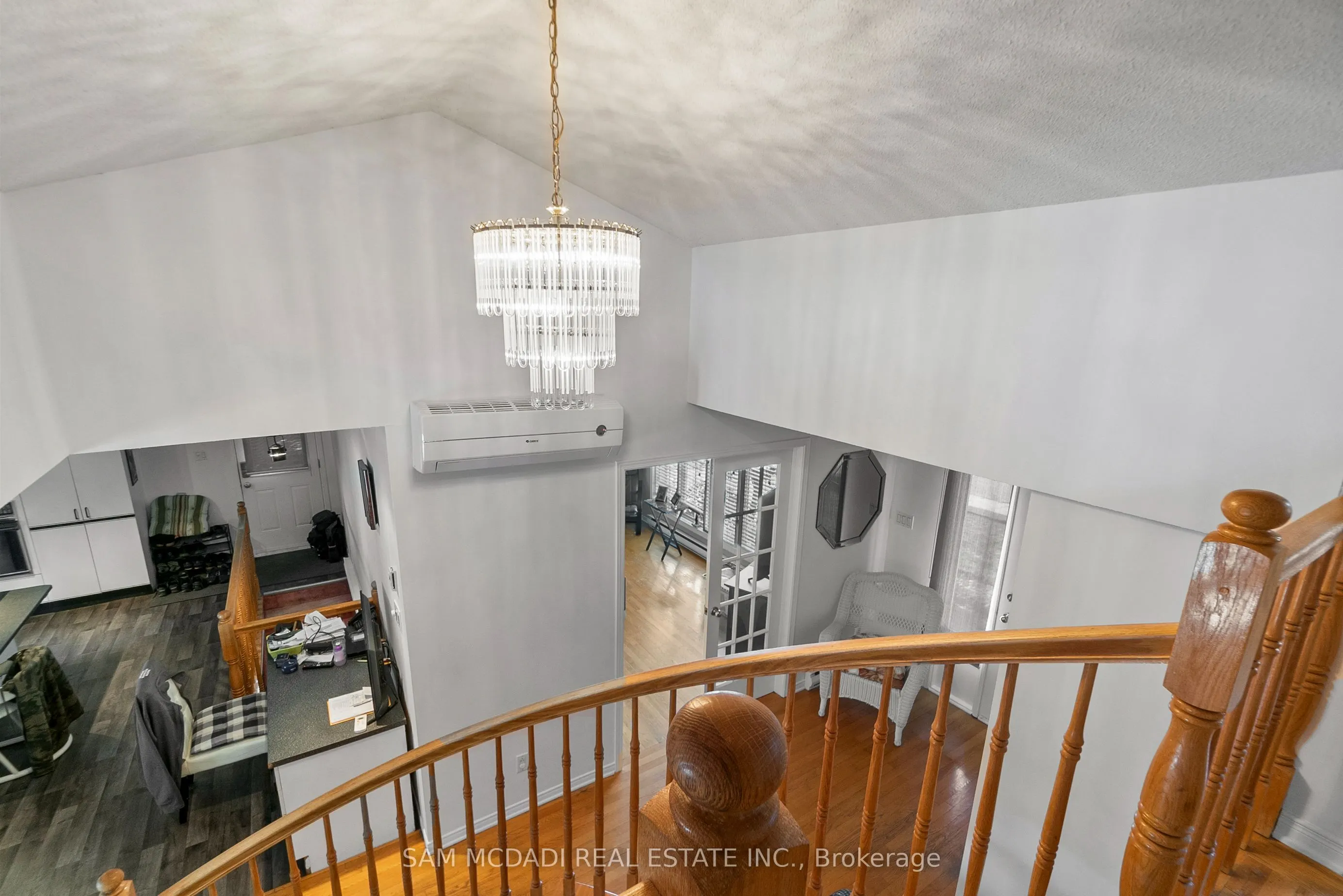 2705 Laurier Street