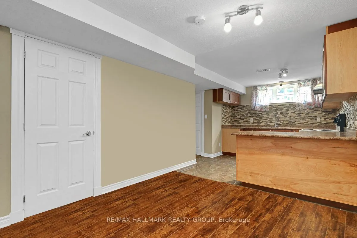 2194 Niagara Drive