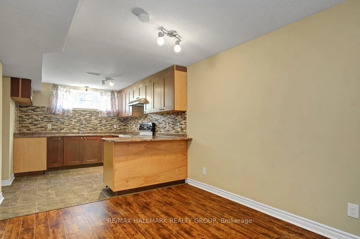 2194 Niagara Drive