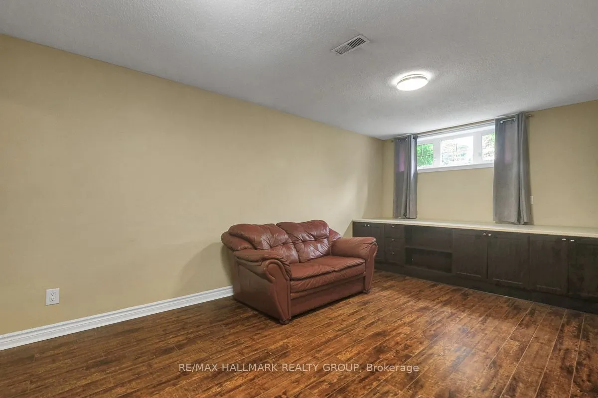2194 Niagara Drive