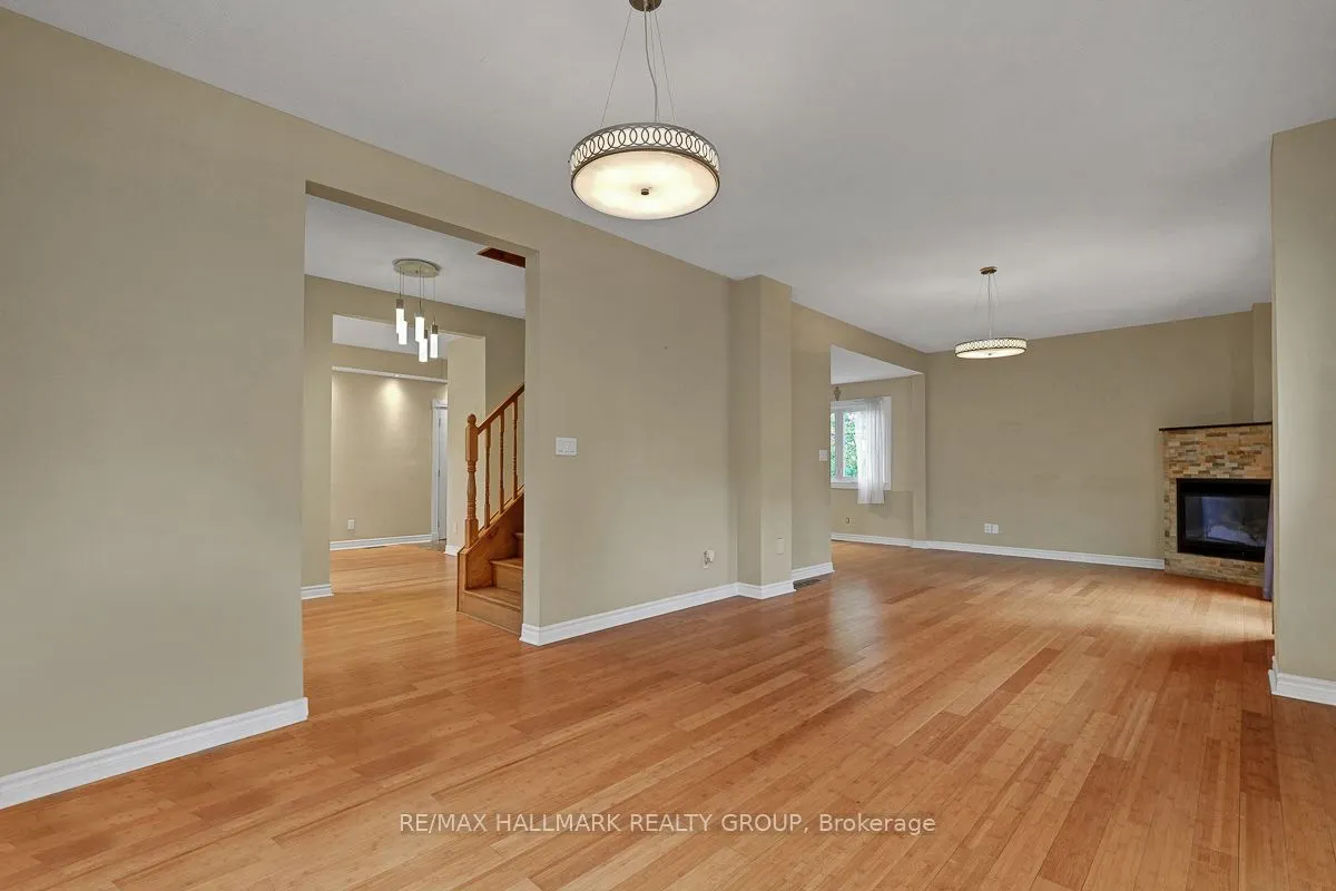 2194 Niagara Drive