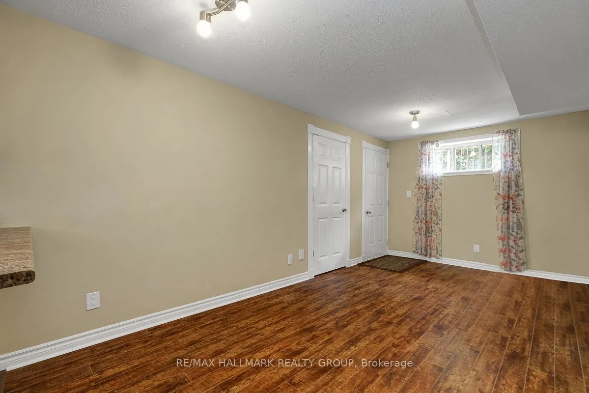 2194 Niagara Drive