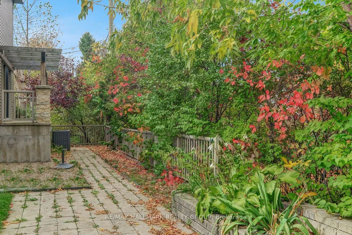 2194 Niagara Drive