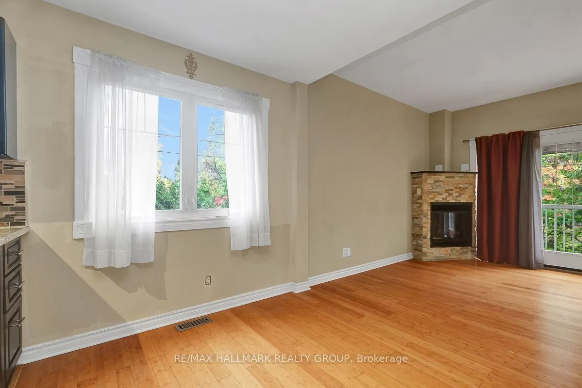 2194 Niagara Drive