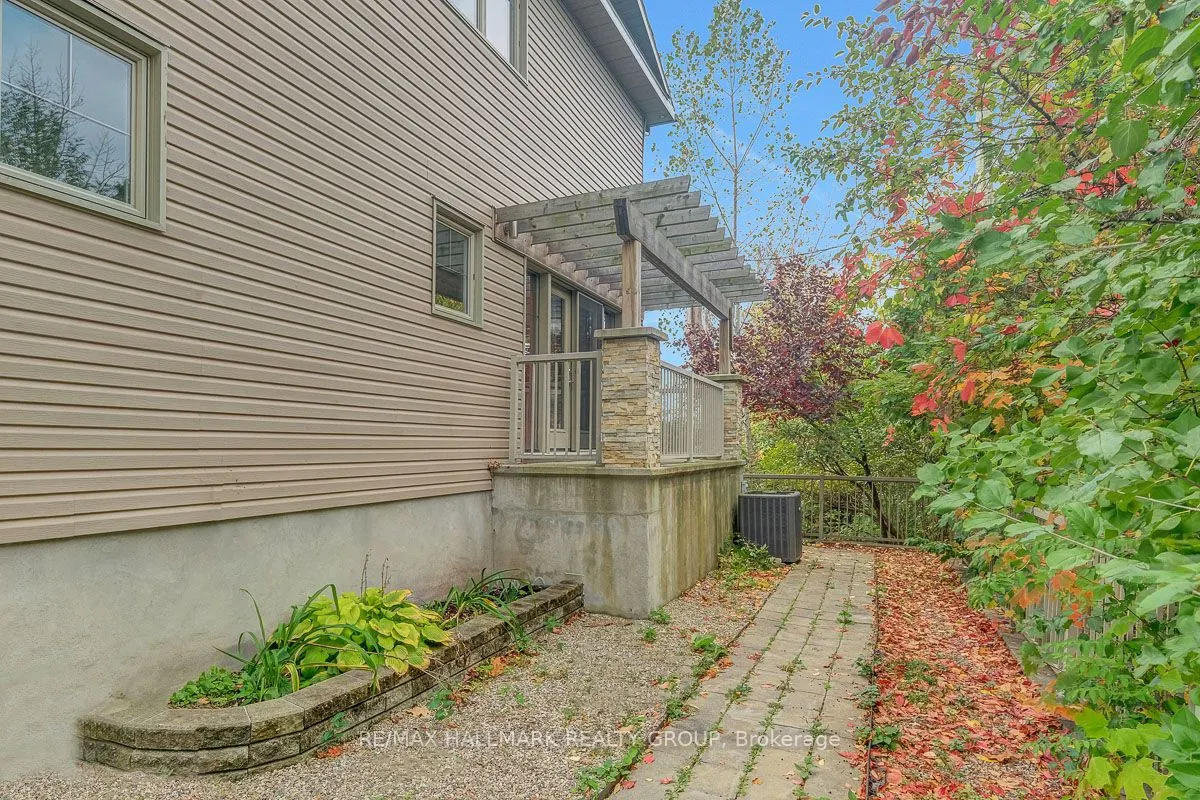 2194 Niagara Drive