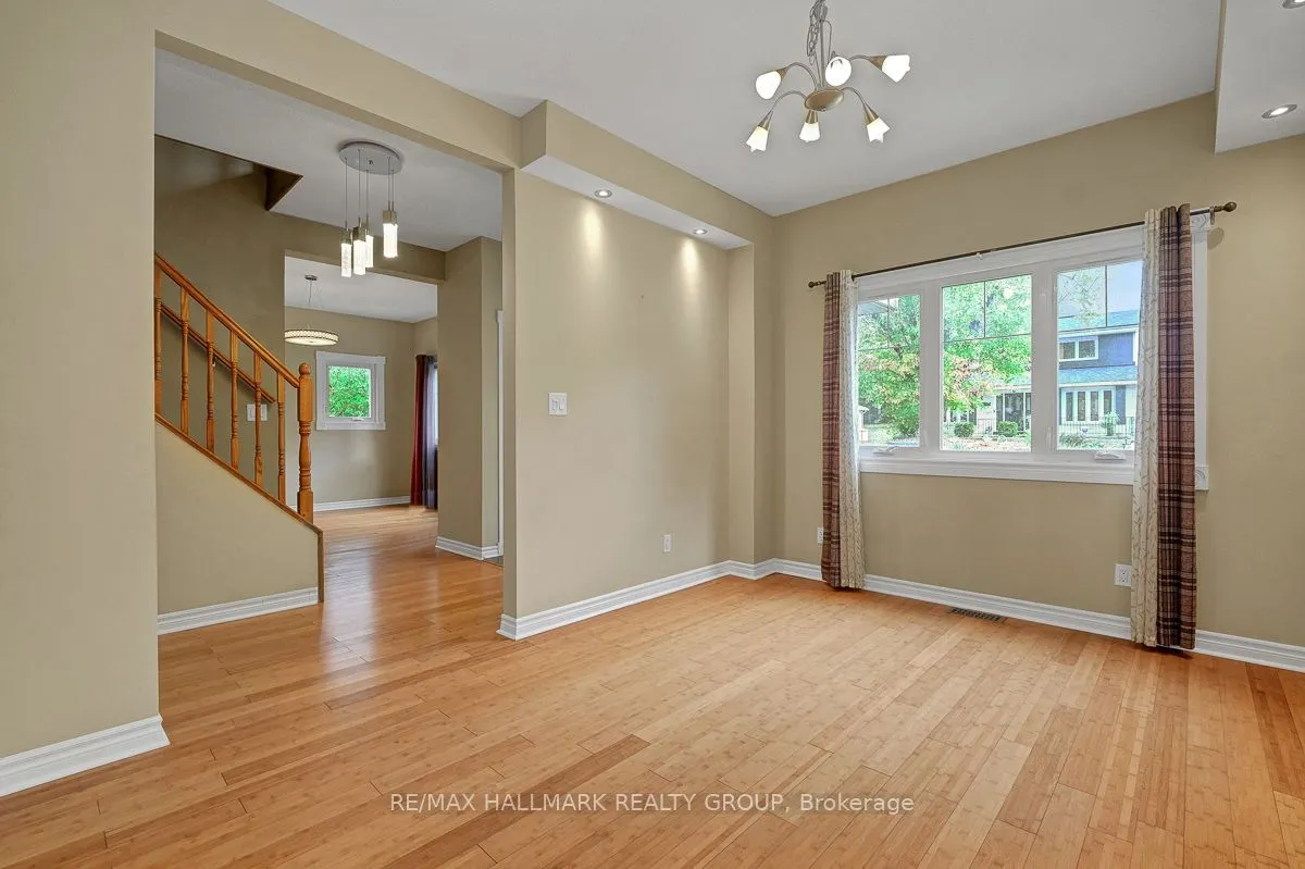 2194 Niagara Drive