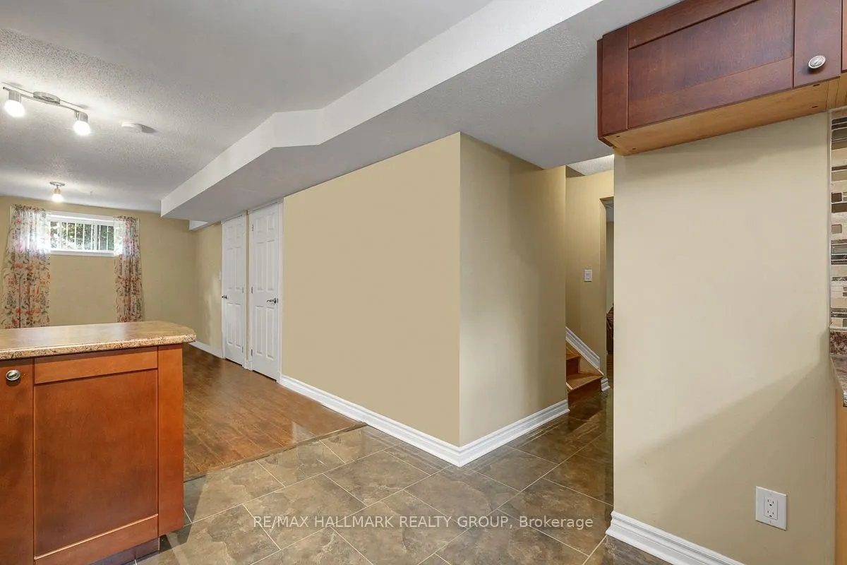 2194 Niagara Drive