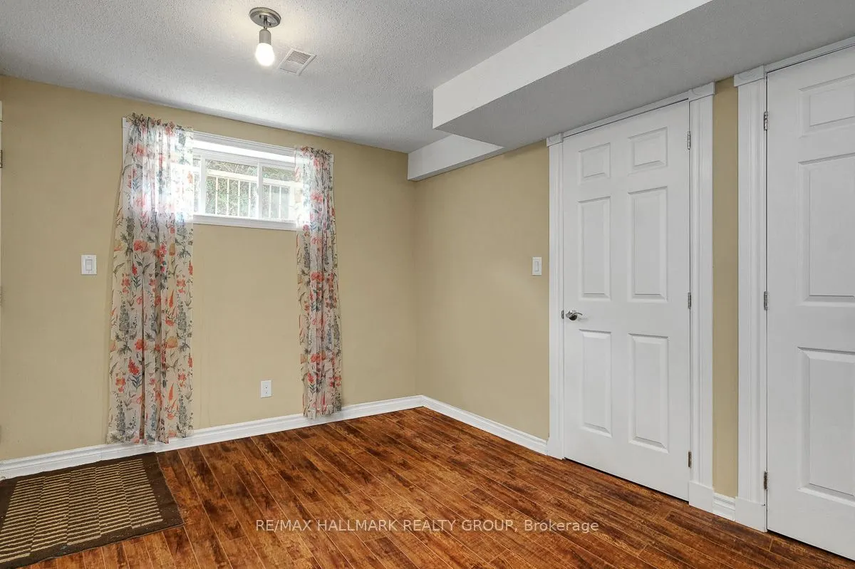 2194 Niagara Drive