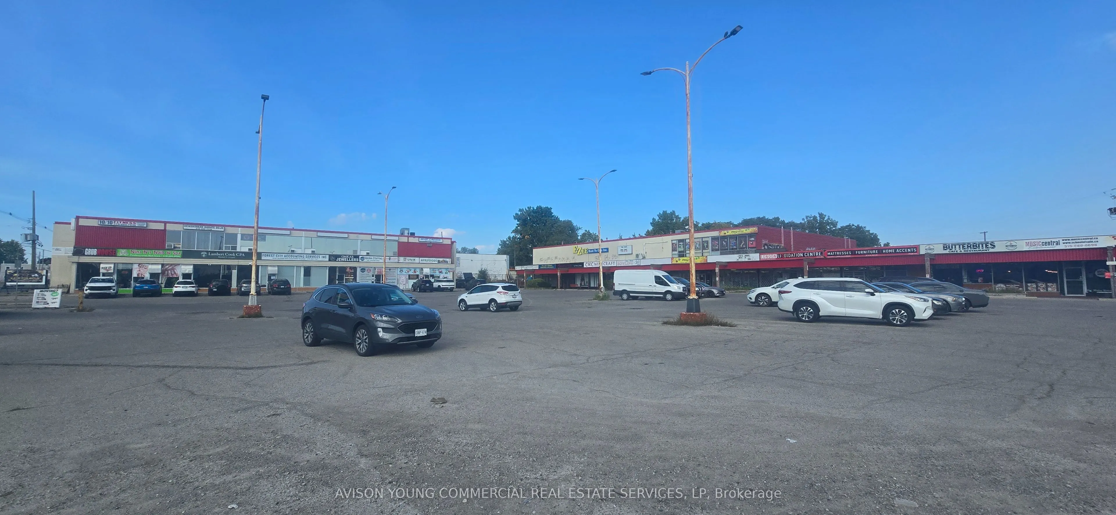 1472 Dundas Street