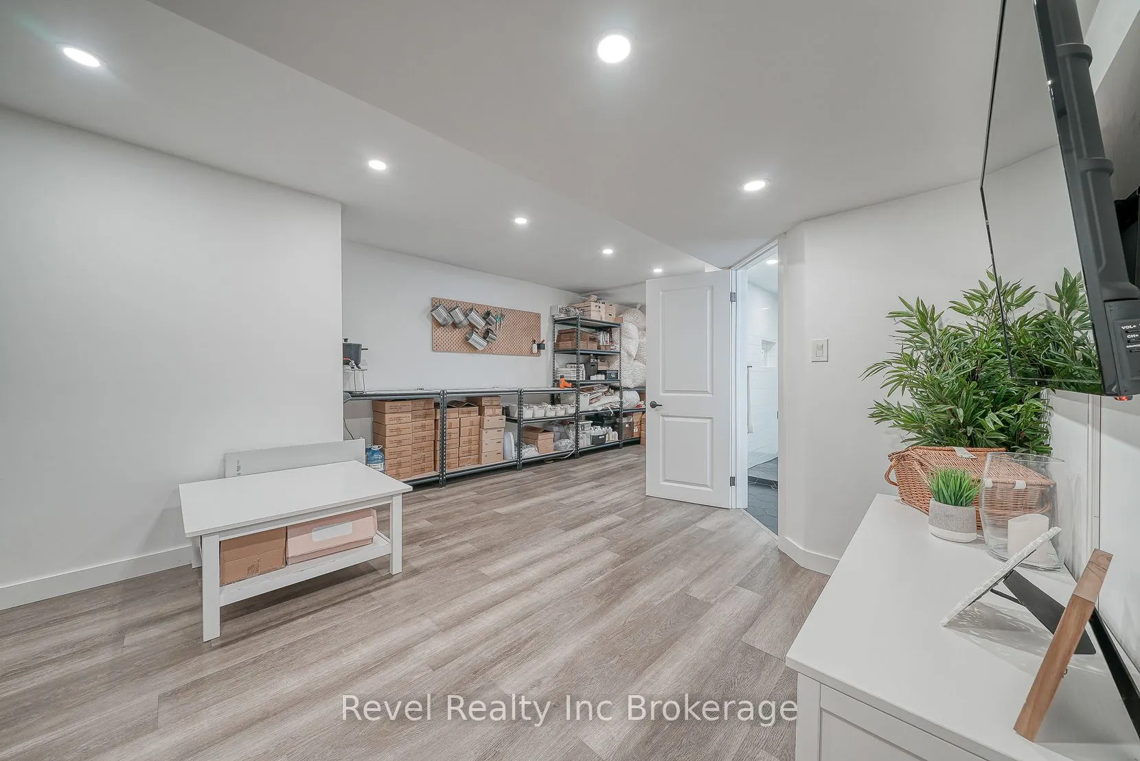 764 Devonshire Avenue