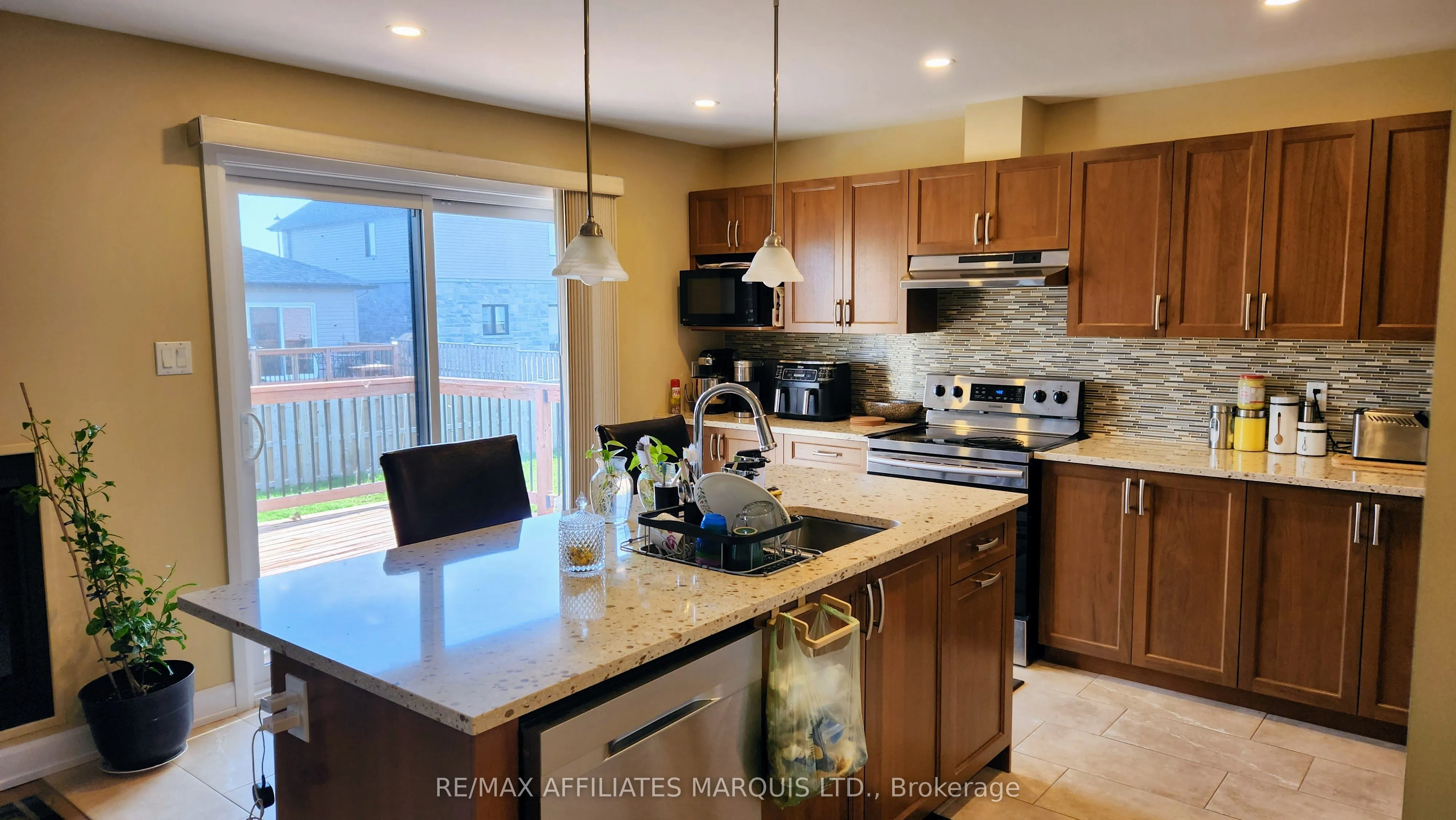 369 Belfort Crescent