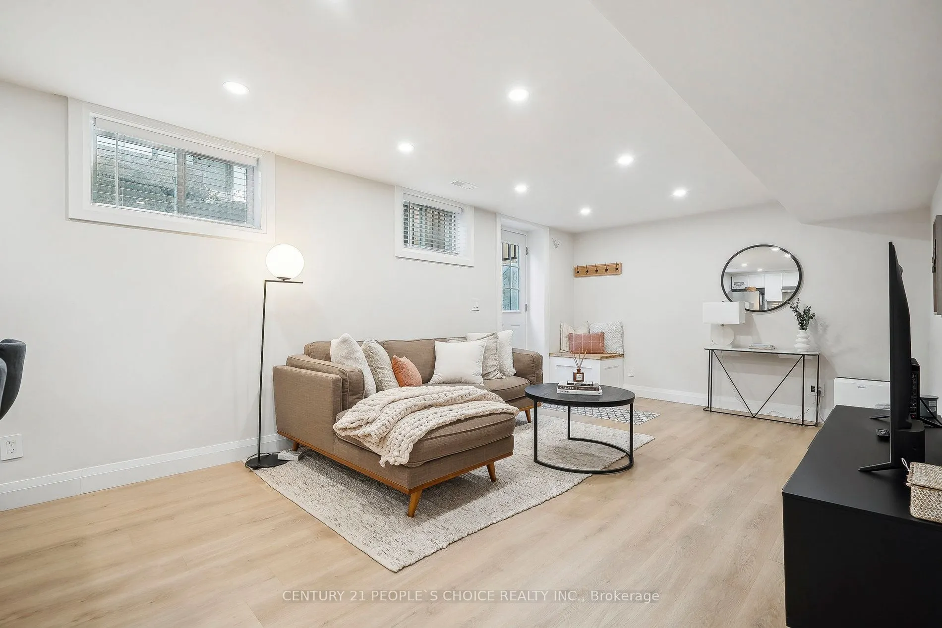 7 Carl Crescent