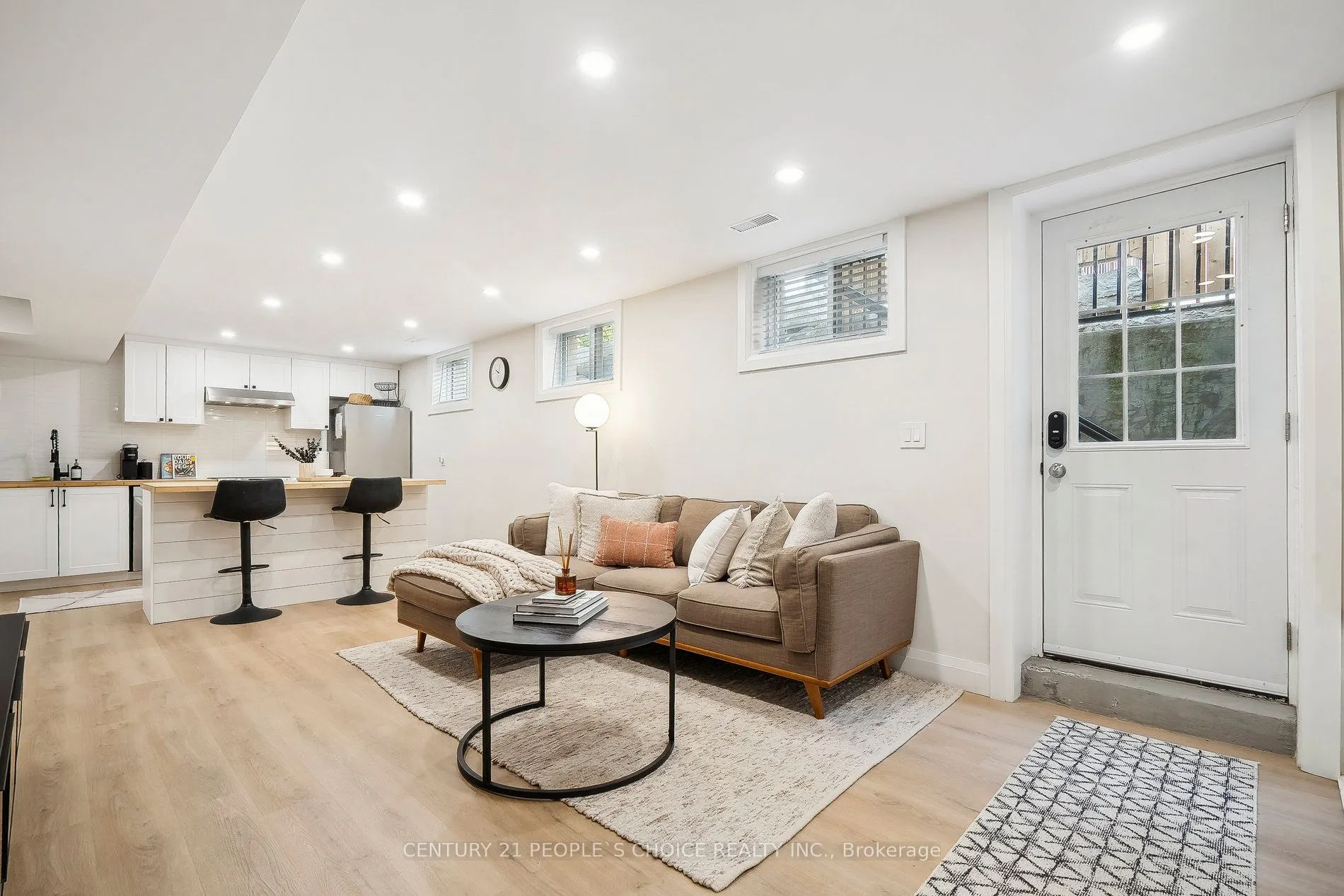 7 Carl Crescent