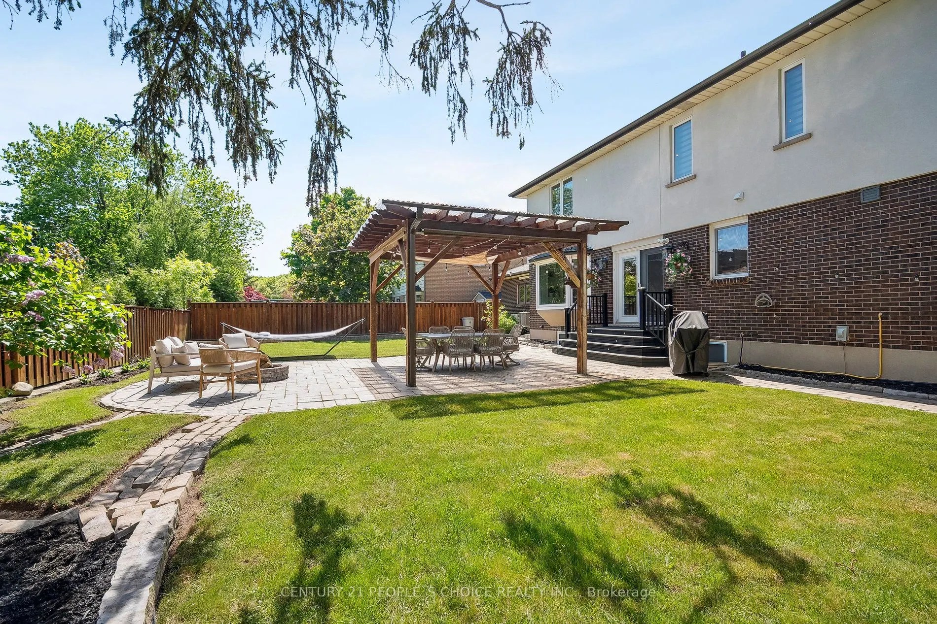 7 Carl Crescent