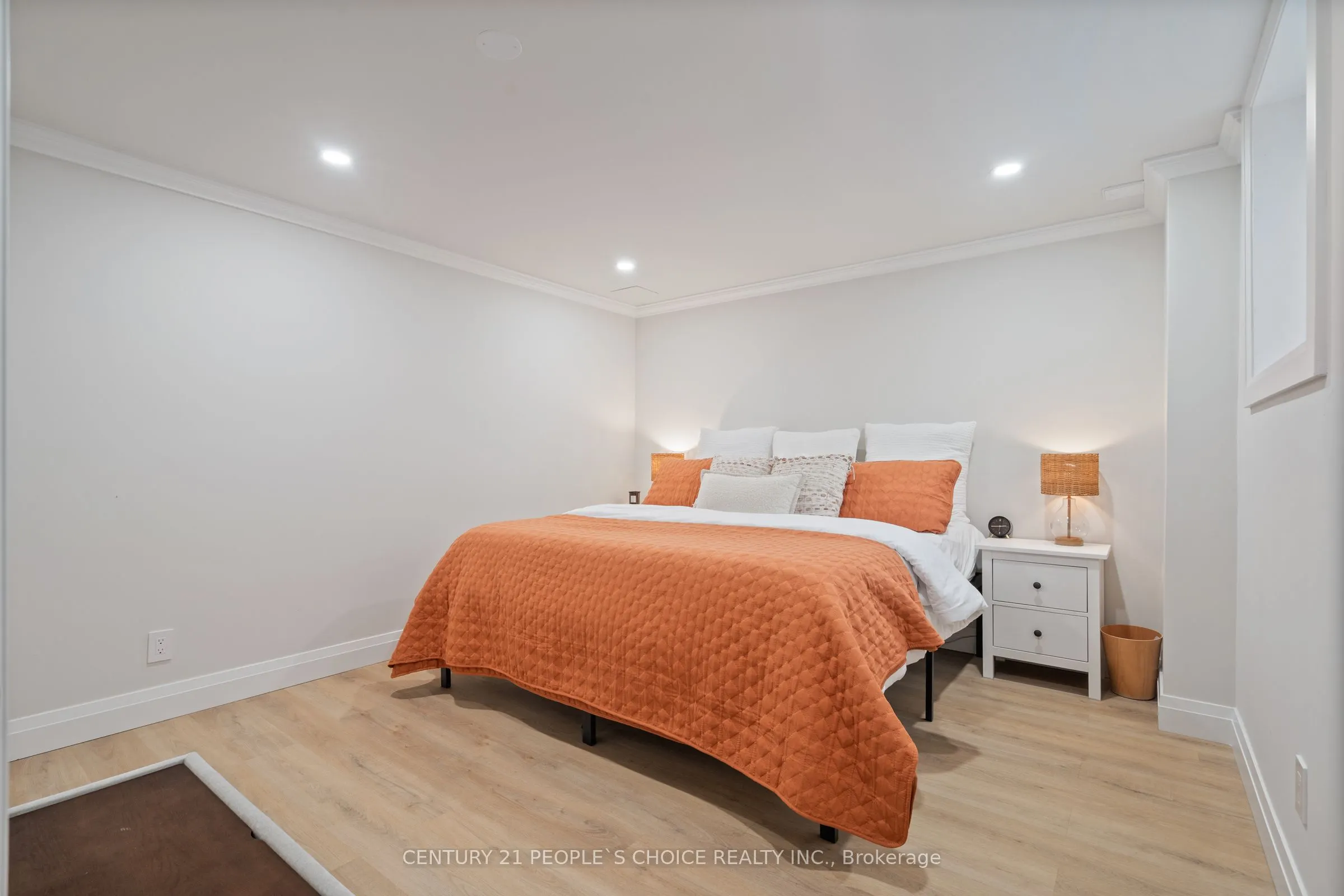 7 Carl Crescent