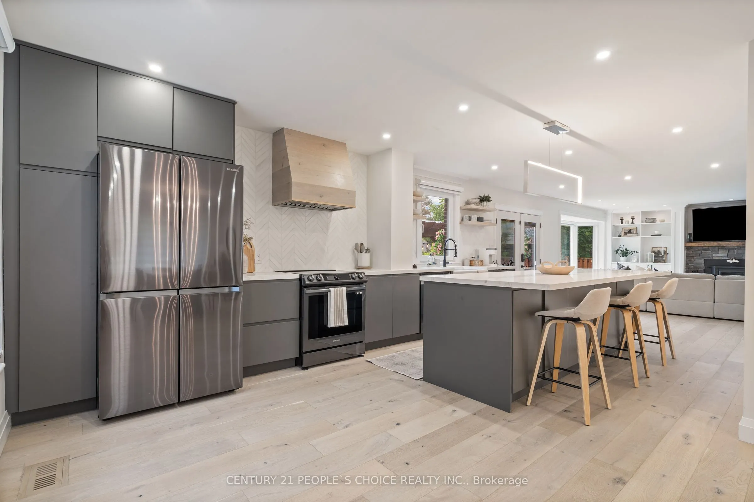 7 Carl Crescent