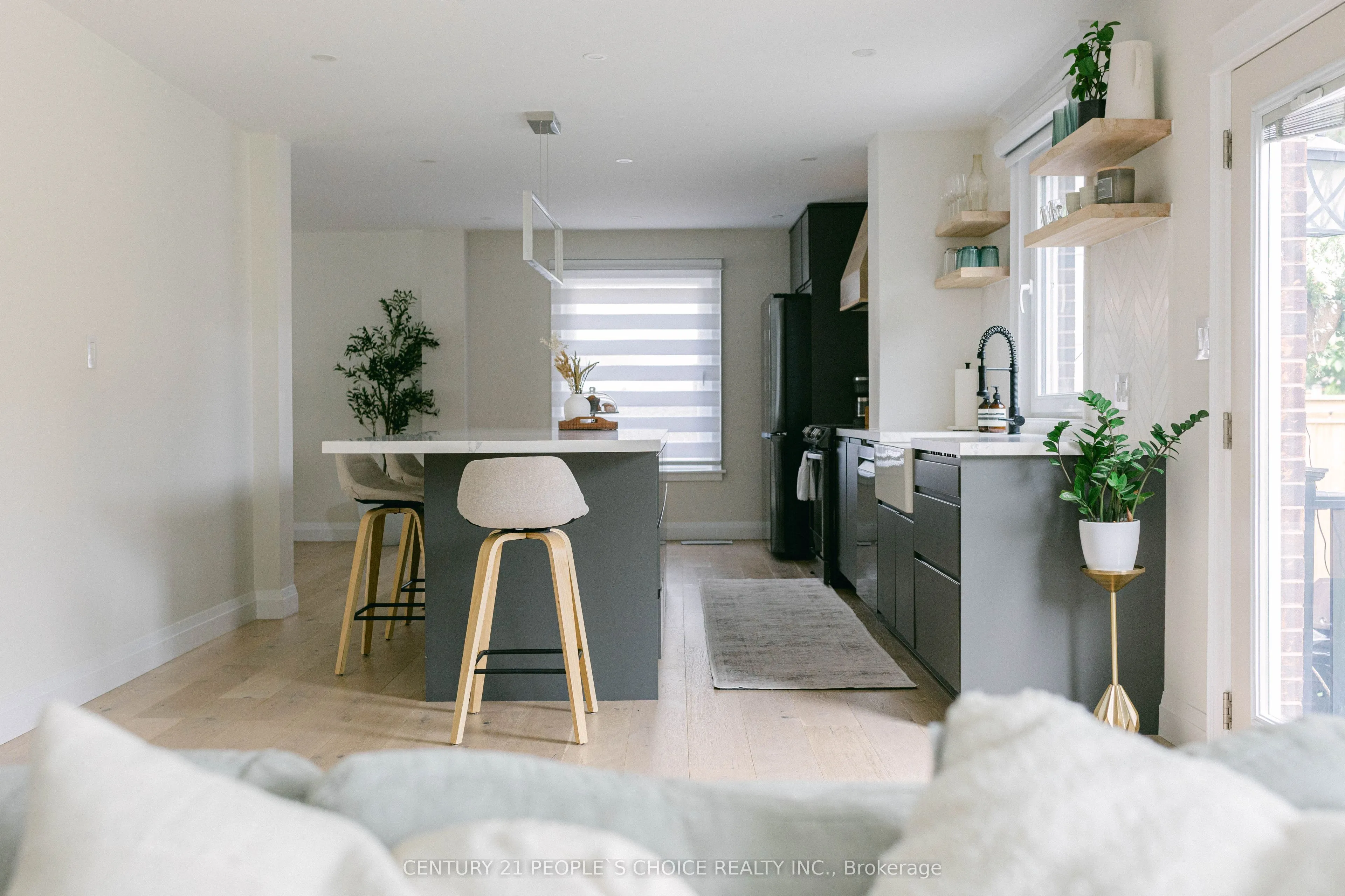 7 Carl Crescent