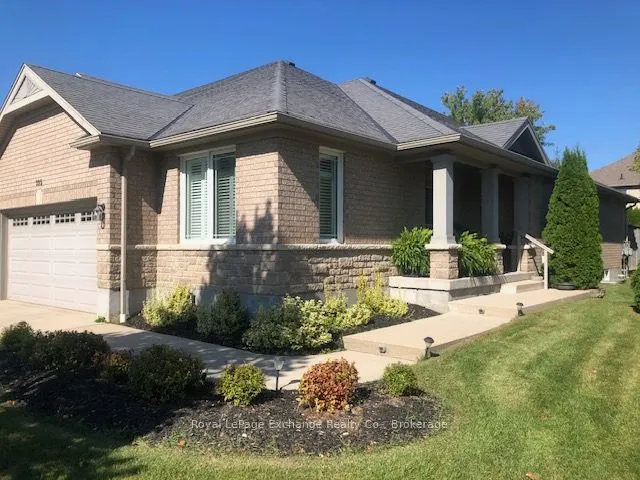 395 Joseph Street W, #8