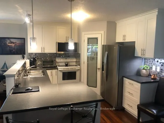 395 Joseph Street W, #8