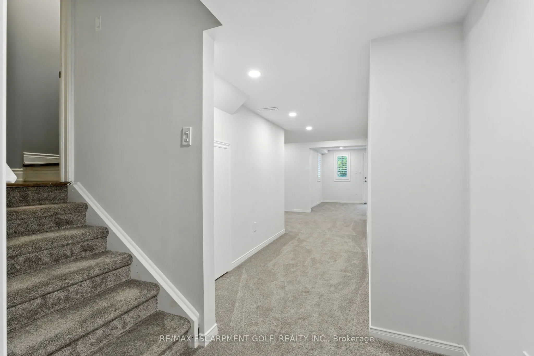 29 Riverwalk Drive