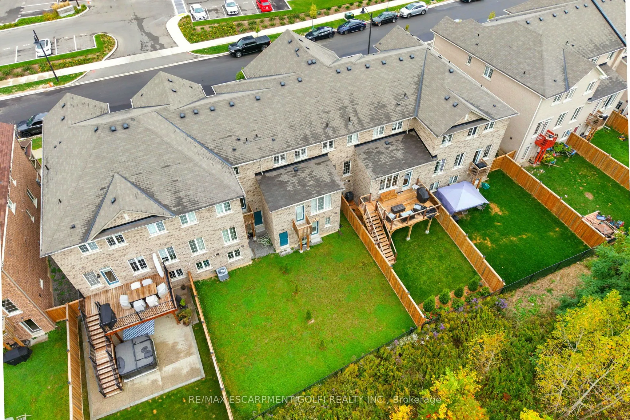 29 Riverwalk Drive
