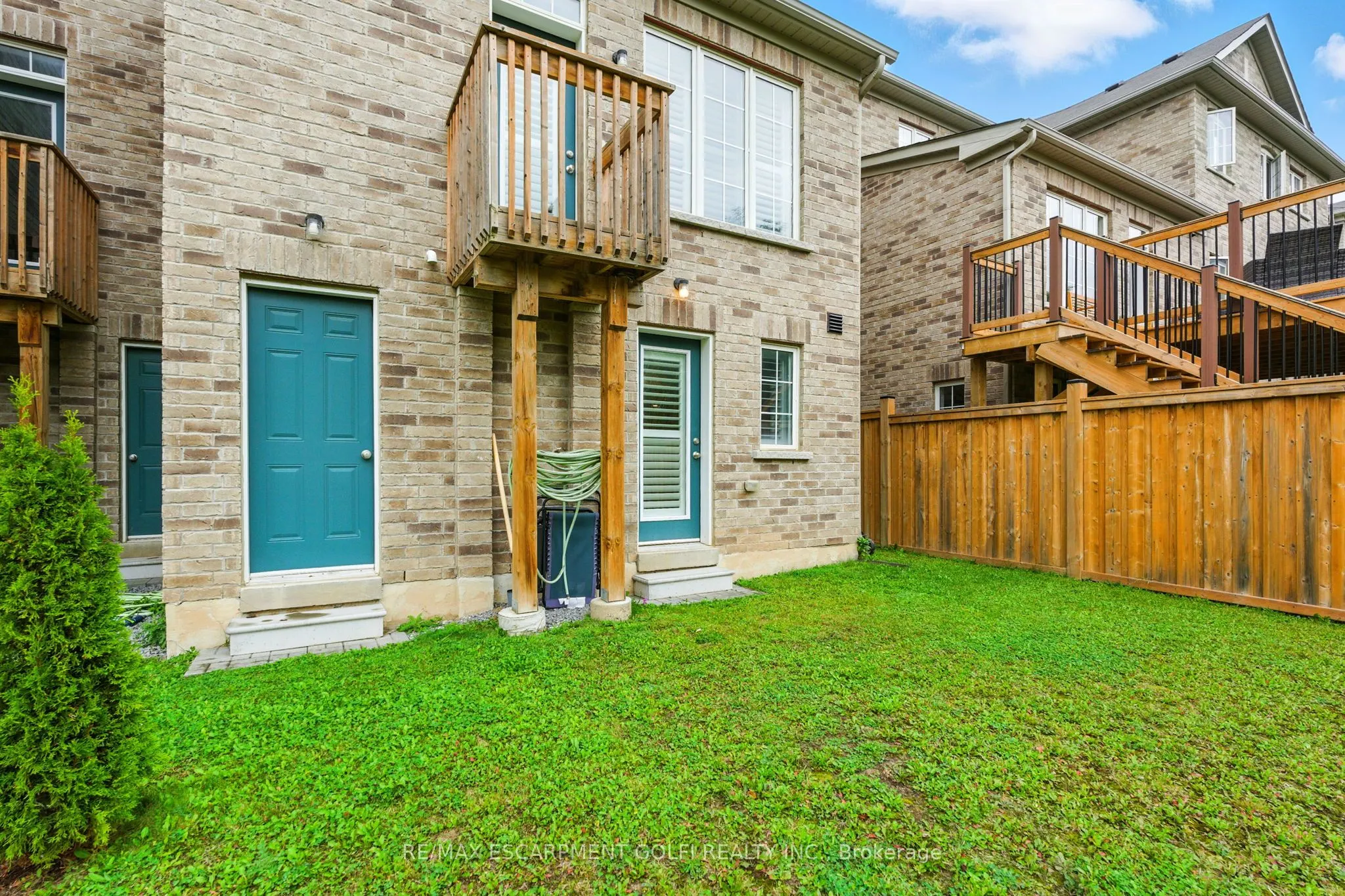 29 Riverwalk Drive