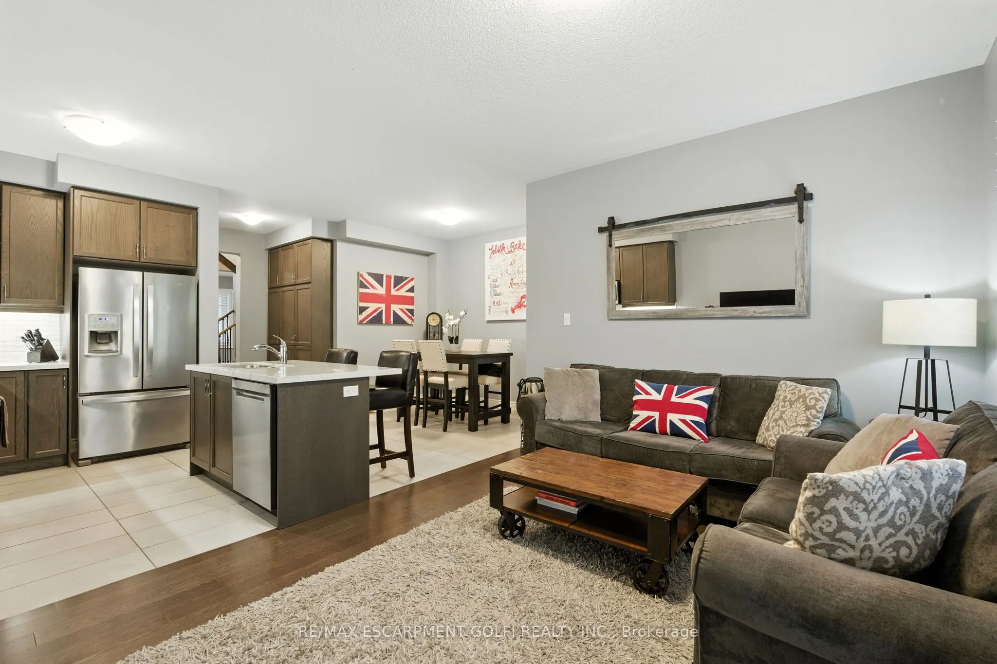 29 Riverwalk Drive