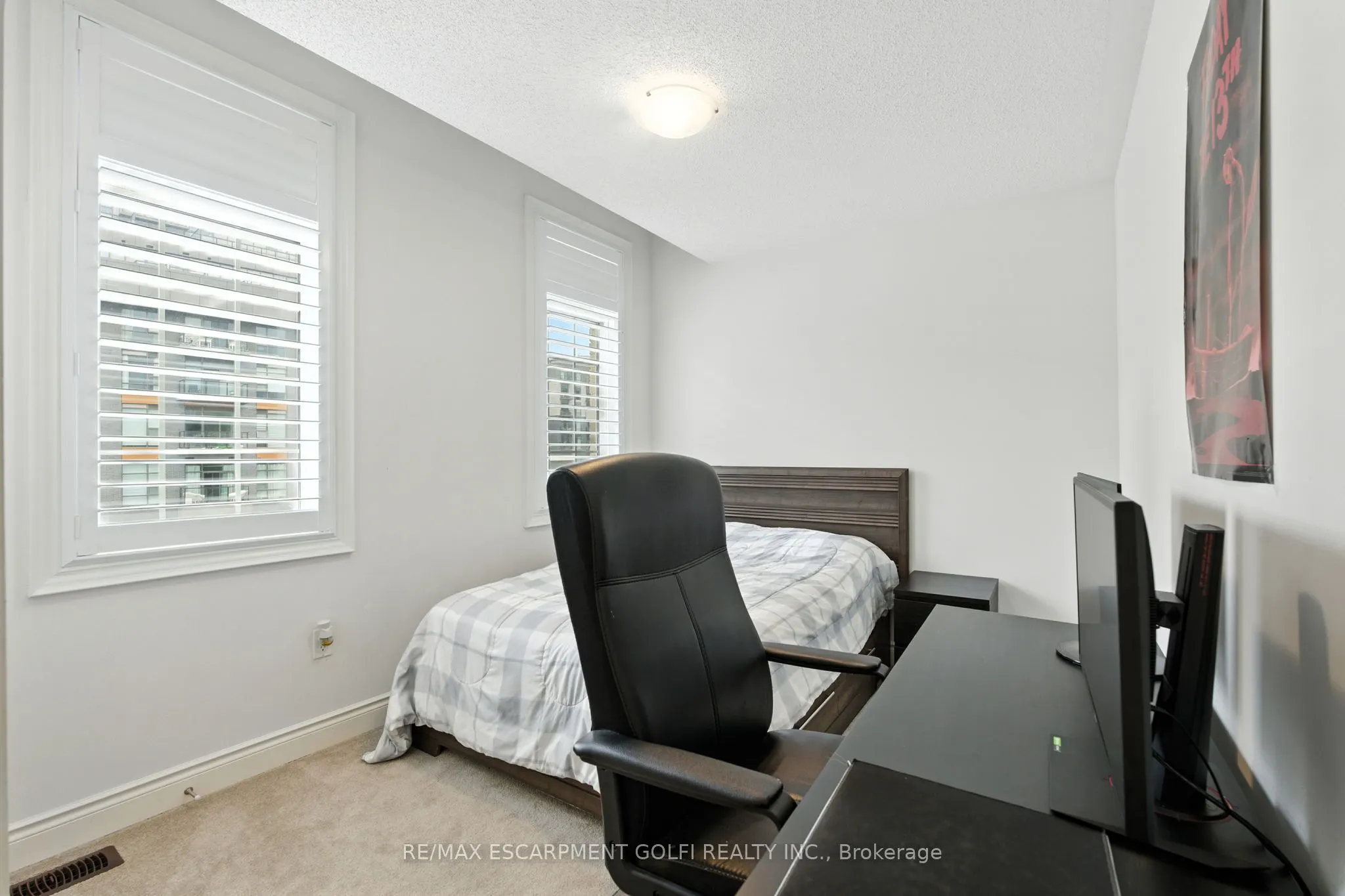 29 Riverwalk Drive