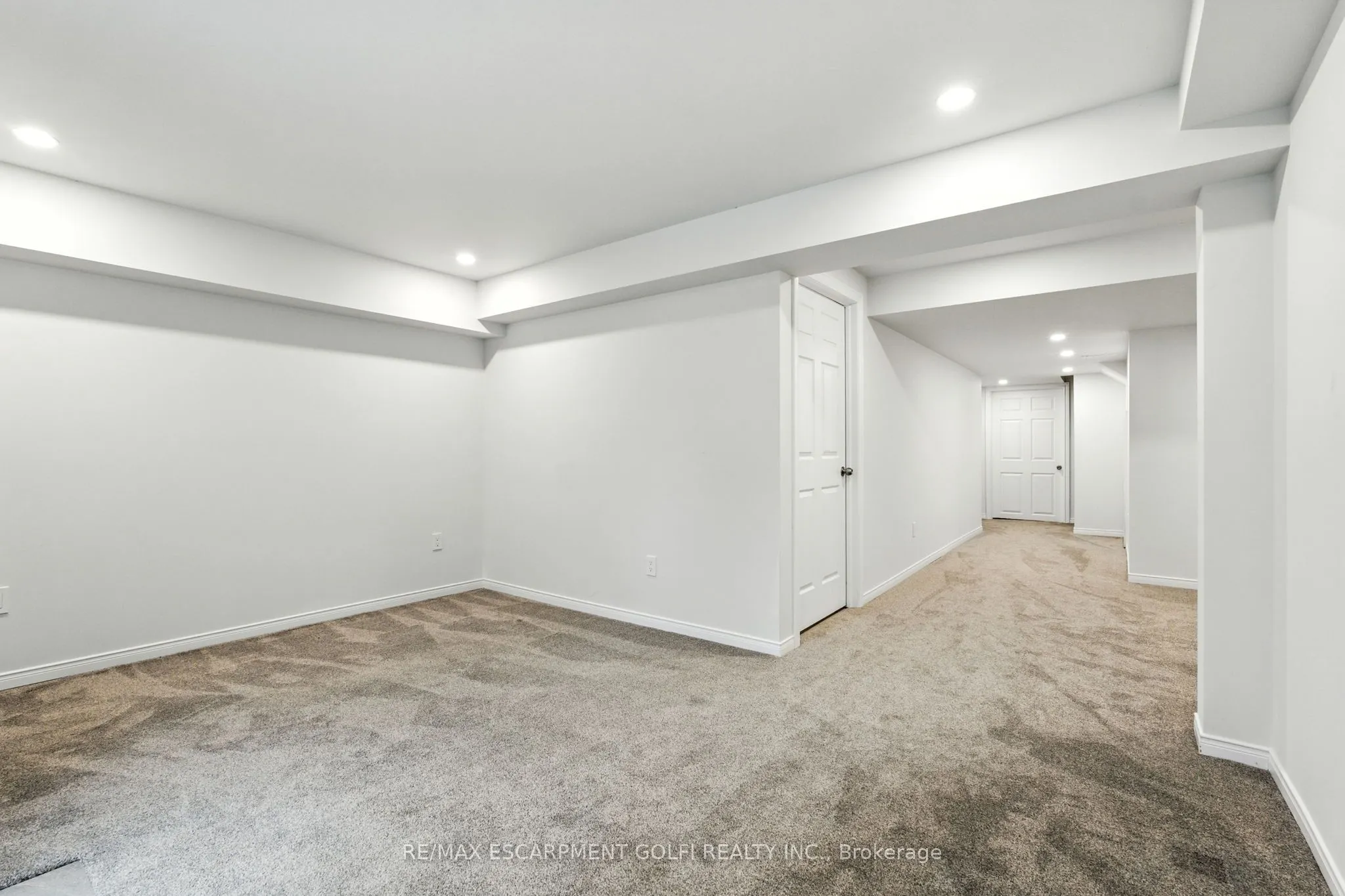 29 Riverwalk Drive