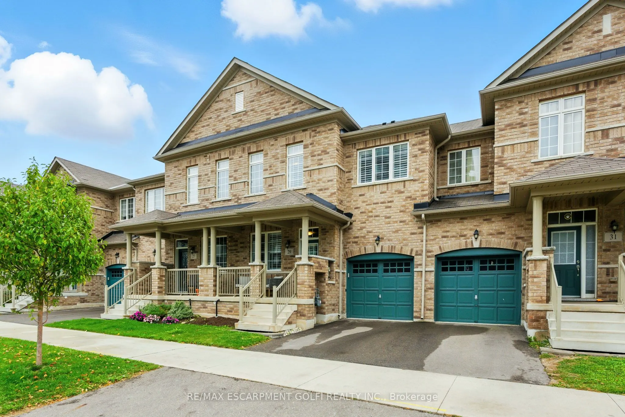 29 Riverwalk Drive