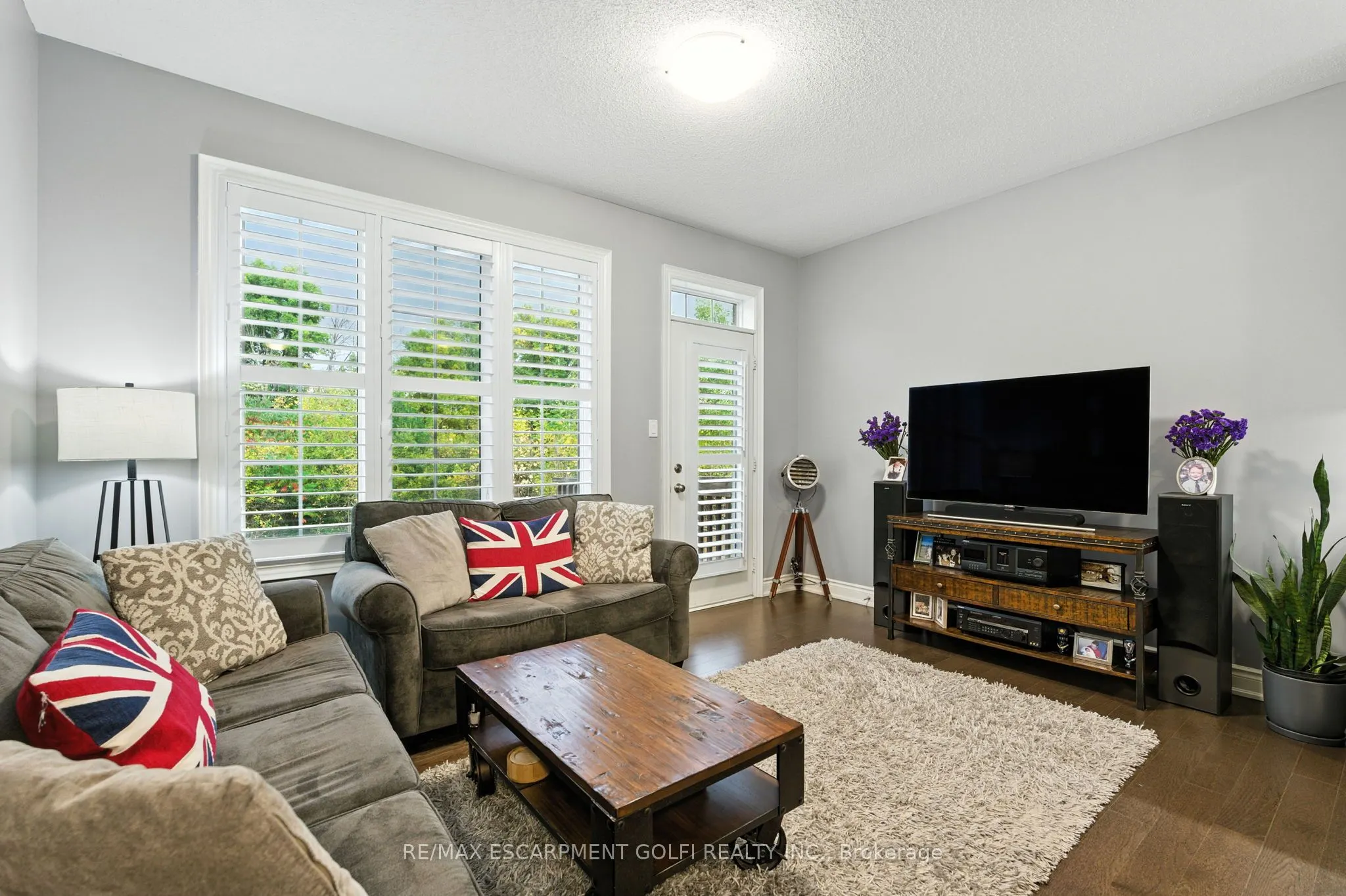29 Riverwalk Drive
