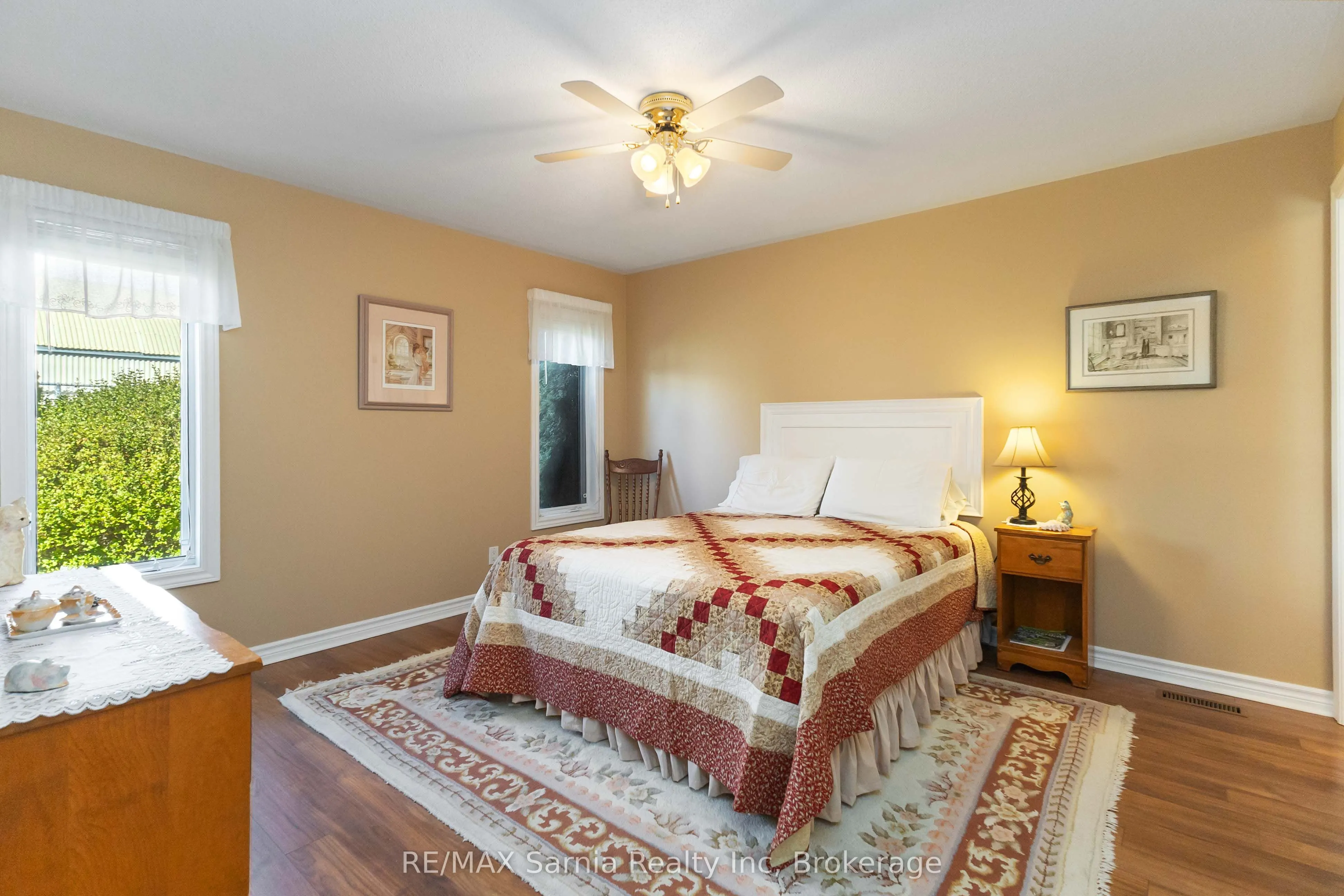 458 RICHARD Crescent