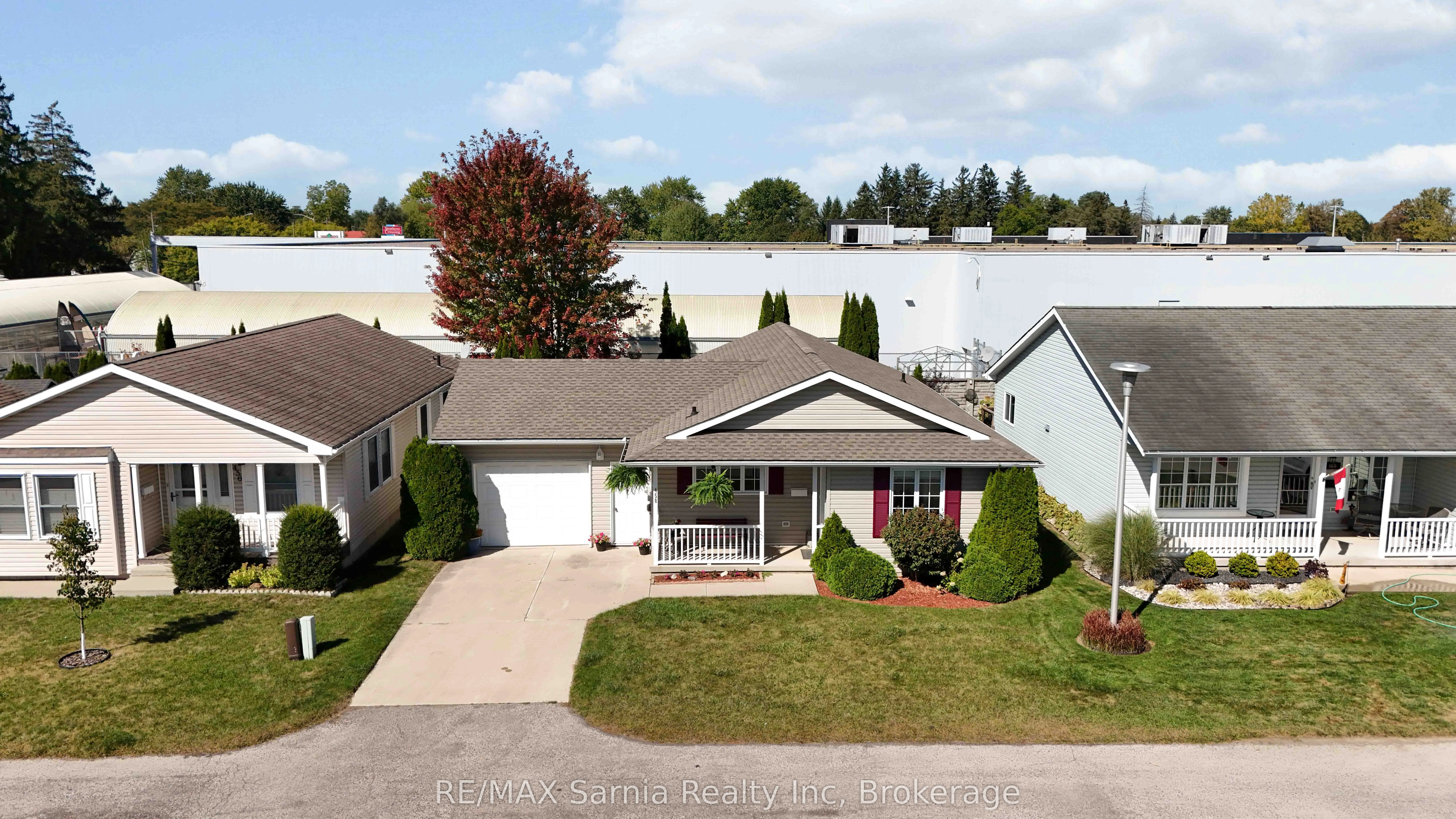 458 RICHARD Crescent