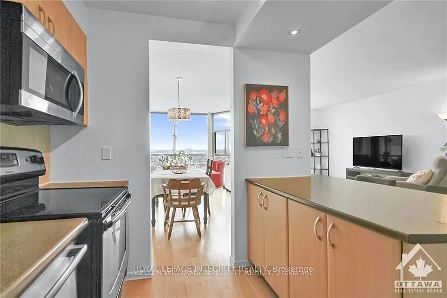 2760 Carousel Crescent, #1412