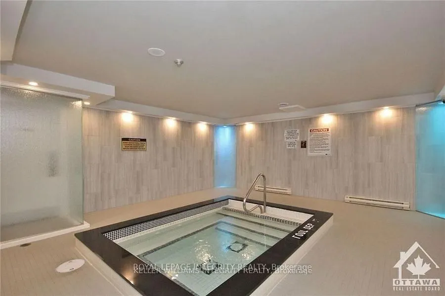 2760 Carousel Crescent, #1412
