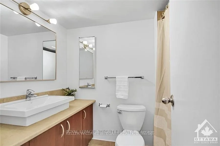 2760 Carousel Crescent, #1412