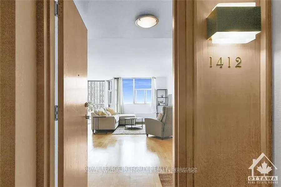 2760 Carousel Crescent, #1412