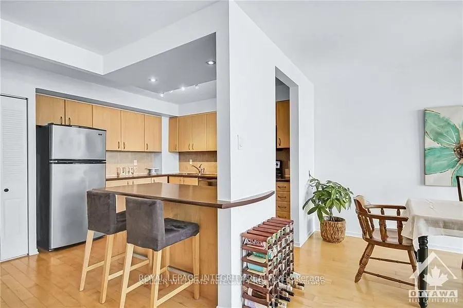 2760 Carousel Crescent, #1412