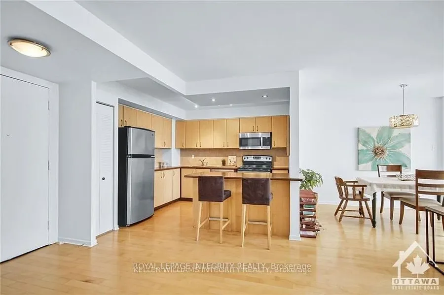 2760 Carousel Crescent, #1412